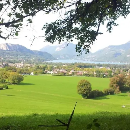 T3 Classe Trois Etoiles Au Calme De Plain-pied Au Centre Avec Vue Sur Montagne, Annecy A Proximite *